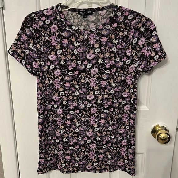 Urban Coco Women’s (S) Purple Floral Crewneck Short Sleeve Pullover T shirt - Picture 1 of 6